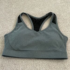 Reebok sports bra like new